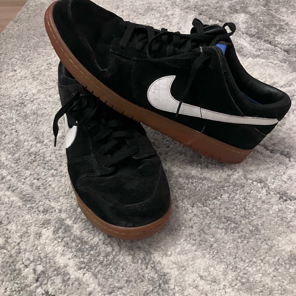 Men’s Dunk Low Black and White